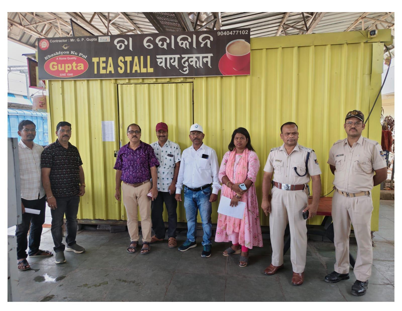 Nuapada Anti-Plastic Drive: Tea Stall Sealed for Non-Cooperation During Inspection