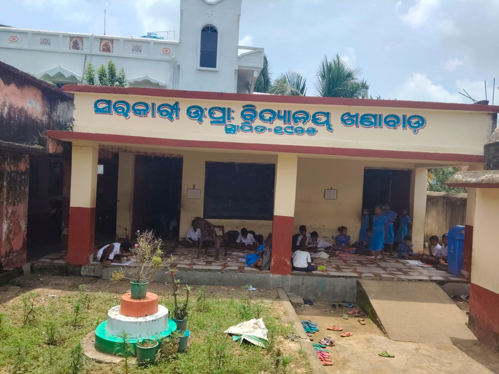 Shocking State of Schools: Students Forced to Study in Dangerously Damaged Classrooms